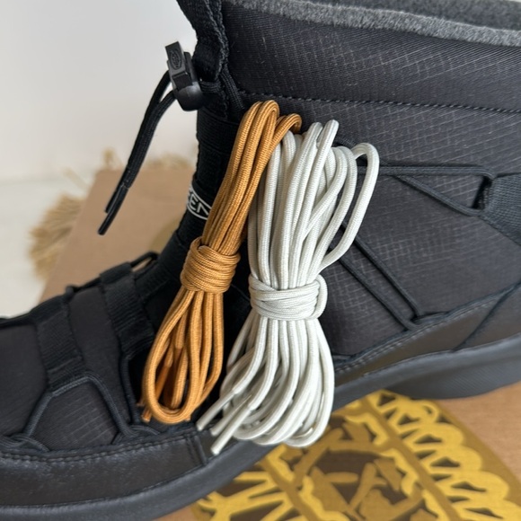 KEEN UNEEK SNK CHUKKA II WP W BLACK/BLACK Sz 9 - Picture 10 of 12